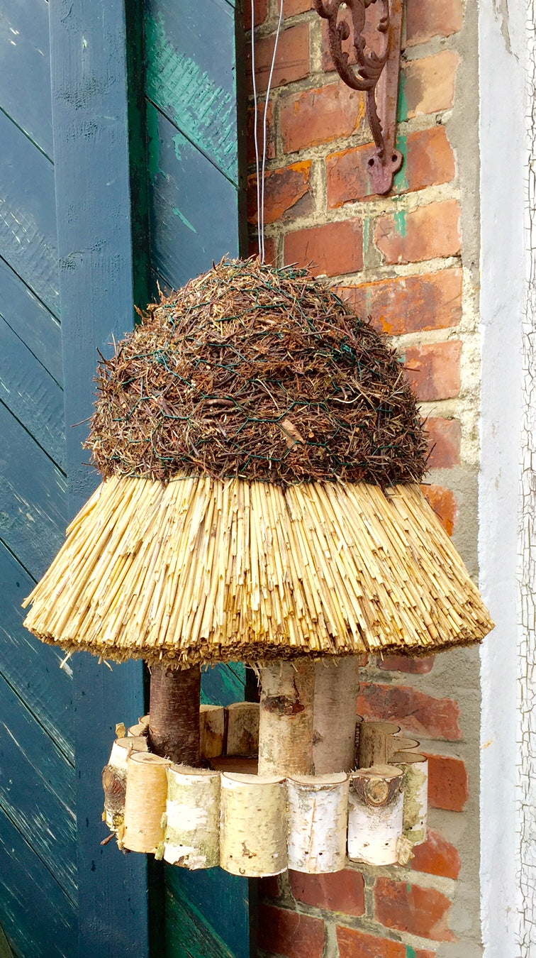 Vogelhaus rund hängend 20 cm Futterplatte